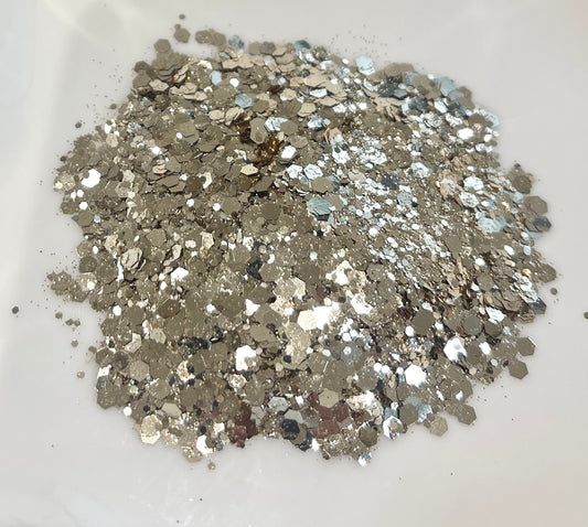 Chunky Mix Glitter in Gold Dust