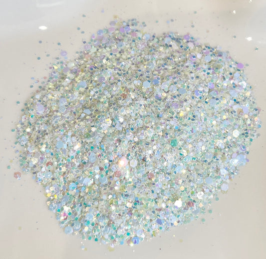 Chunky Mix Glow In The Dark Glitter in Moonflower