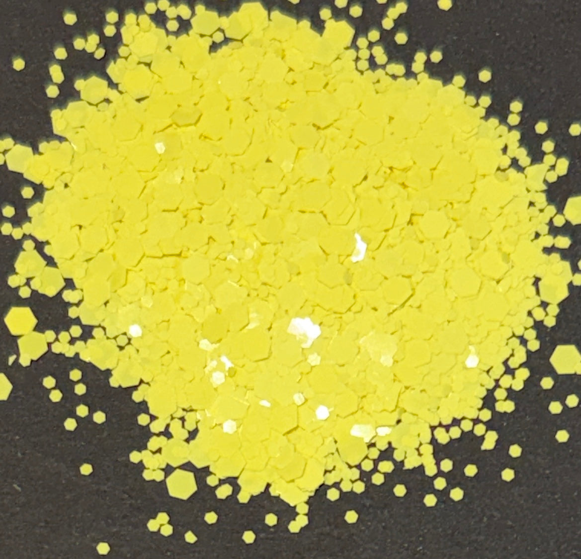 Daffodil - Chunky Pale Yellow Satin Glitter