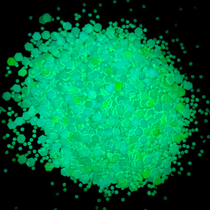 Mint Crisp - Chunky Glow In The Dark Pale Mint Colour Shift Glitter